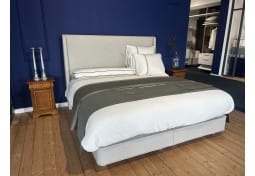Boxspring Geneva, vlakke uitvoering, by Harrison Spinks Boxspring Geneva, vlakke uitvoering, by Harrison Spinks