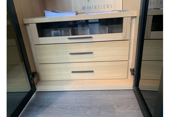 Linnenkast MultiDressing eikenhout en smoked glas 251x202x60 cm